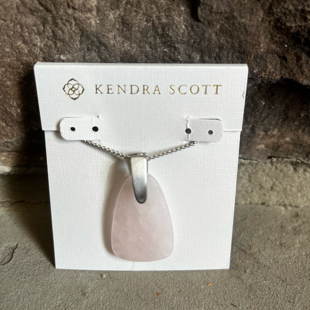 NWOT Kendra Scott Necklace